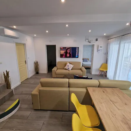 Casa Neptuno 10 Personas Solarium Patio Privado Con Bbq, Y Aire Acondicionado Holiday home *