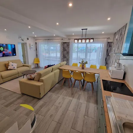 Casa Neptuno 10 Personas, Solarium Y A/a Hébergement de vacances